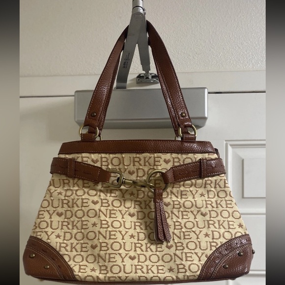Vintage Dooney & Bourke Purse Women\'s Medium Hearts and Stars logo Shoulder Bag